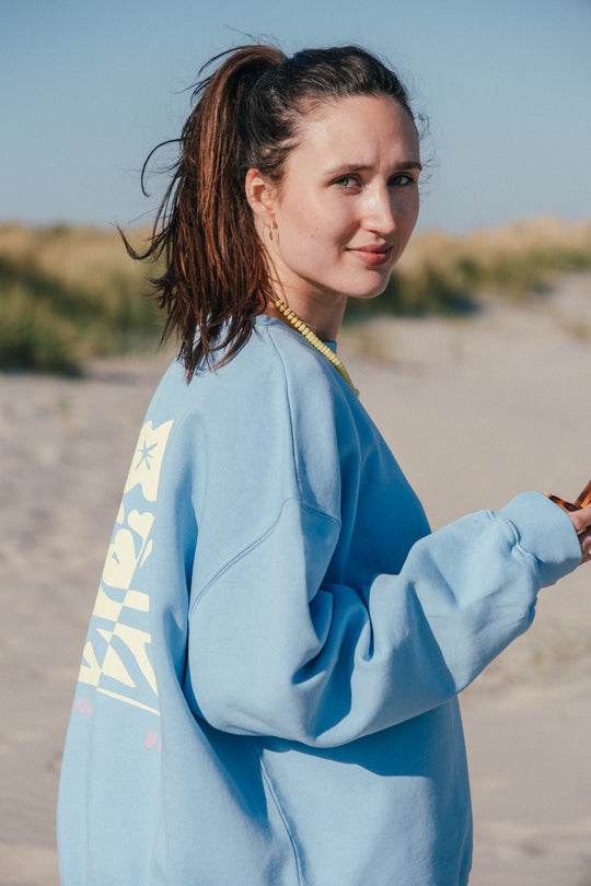 Feeling Alive - Sweatshirt - Sky