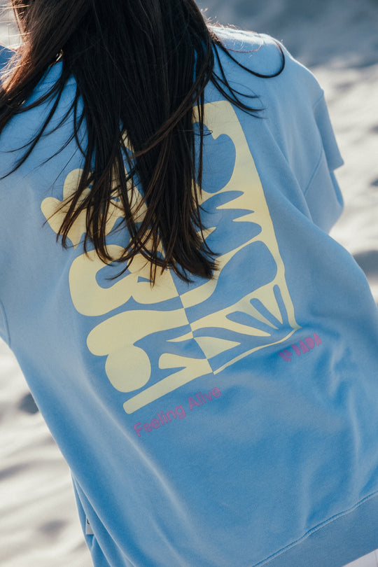 Feeling Alive - Sweatshirt - Sky